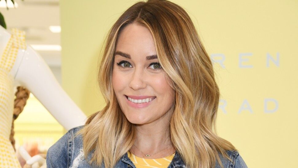 How tall is Lauren Conrad?